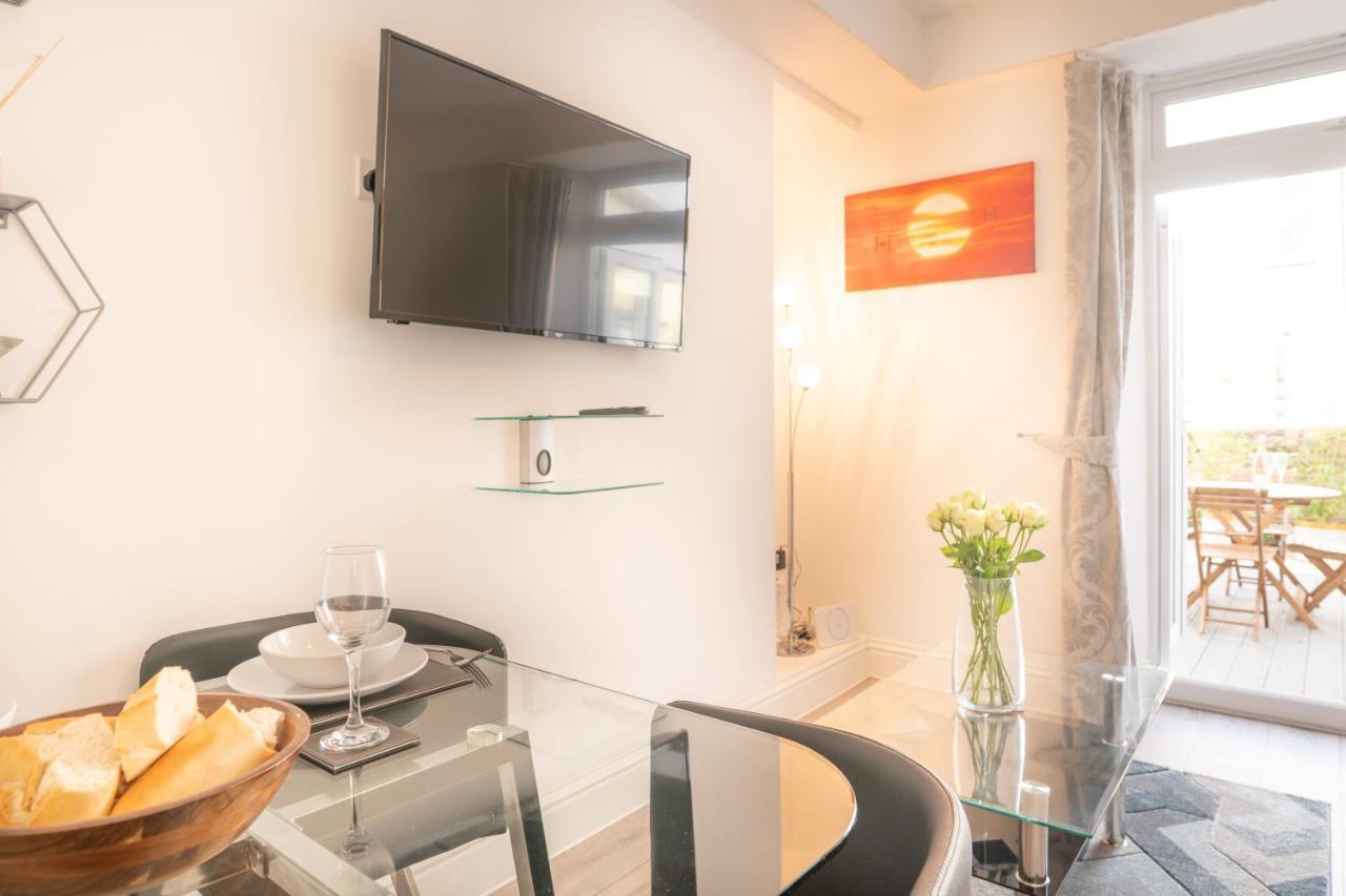 Highfield House - 1 Bed-Sleeps 2-Tjs20Hh Apartment Илфракомб Екстериор снимка