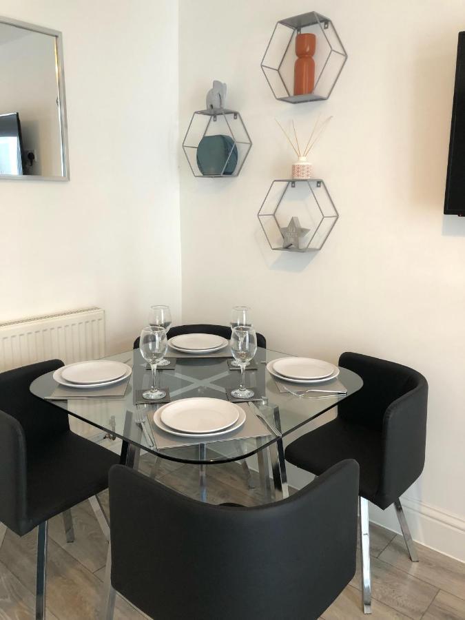 Highfield House - 1 Bed-Sleeps 2-Tjs20Hh Apartment Илфракомб Екстериор снимка
