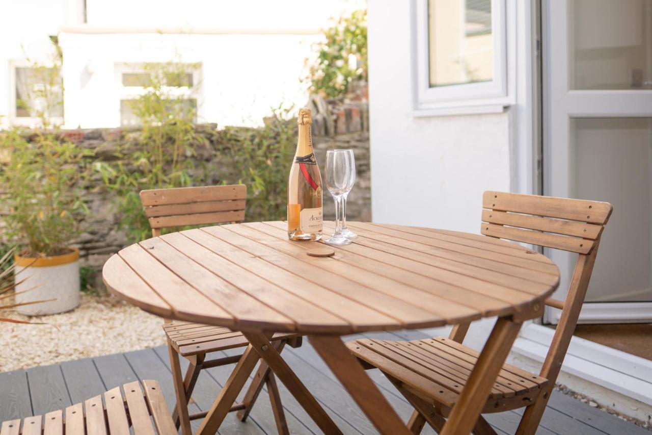 Highfield House - 1 Bed-Sleeps 2-Tjs20Hh Apartment Илфракомб Екстериор снимка